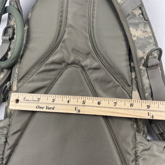 Camelbak Maximum Gear Digital Camo Hydration Backpack With Bladder Hiking Bag - Picture 4 of 14
